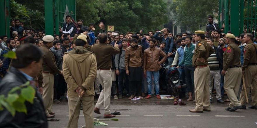 Hindistan'da protestolar sürüyor