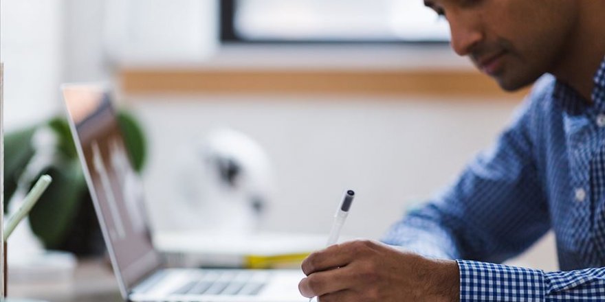 272 milyon göçmen kazandığı 689 milyar doları ülkesine gönderdi