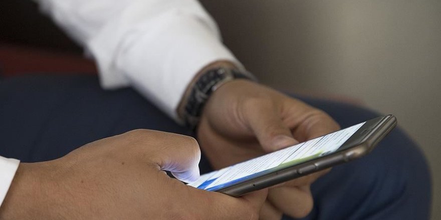 Sosyal medya kullanımı gençlerde yeme alışkanlığını bozuyor