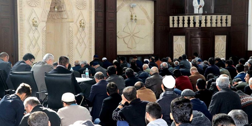 Genç hatipler en güzel hutbe için yarıştı