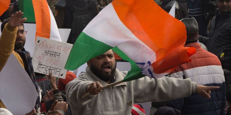 Hindistan'da vatandaşlık yasası karşıtı gösterilerde 3 günde 23 ölü