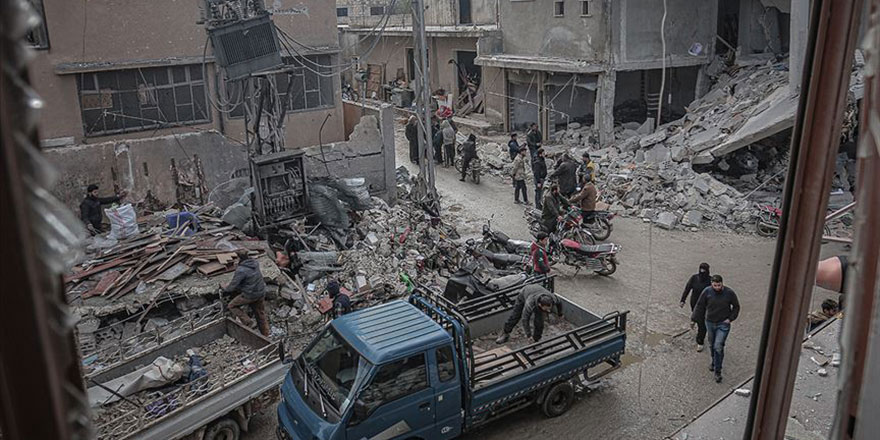 Rusya İdlib'i bombaladı 9 masum sivili katletti