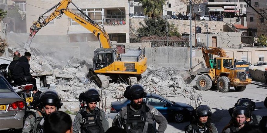 İsrail güçleri Doğu Kudüs'te Filistinli aileye ait inşaat halindeki evi yıktı