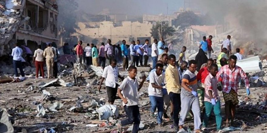 Somali'de bombalı saldırı: 2'si Türkiye vatandaşı 90 ölü