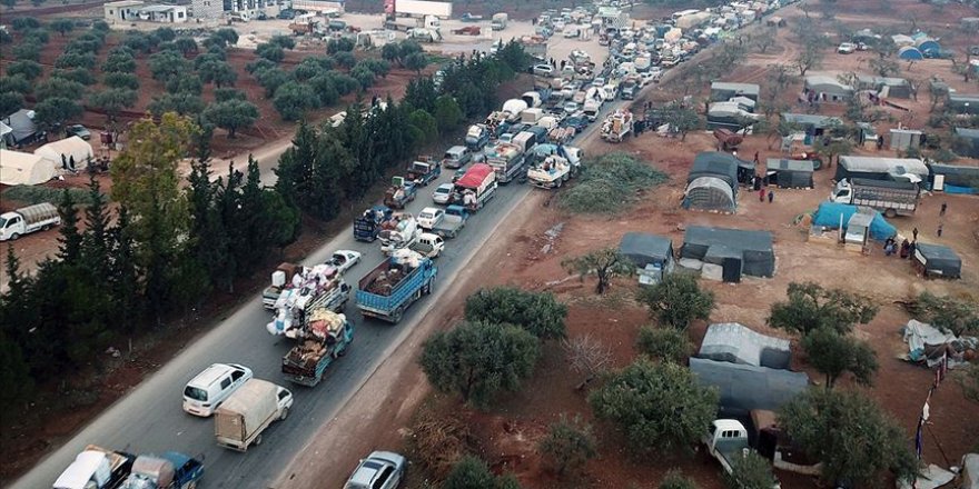 İdlib'den Türkiye sınırına 44 bin sivil daha göç etti