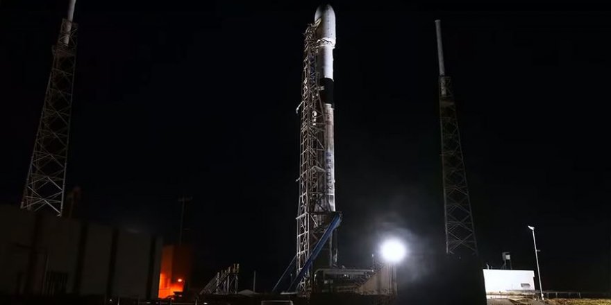 SpaceX yörüngeye 60 internet uydusu gönderdi
