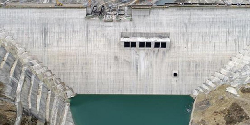 Türkiye ve Avrupa’nın en büyük barajında su tutulmaya başlandı