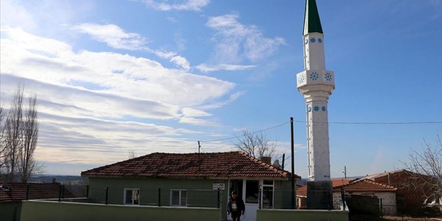 Köylünün '70 yıllık minare hasreti' sona erdi