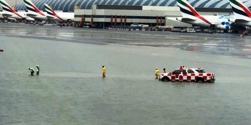 Birleşik Arap Emirlikleri'nde sel