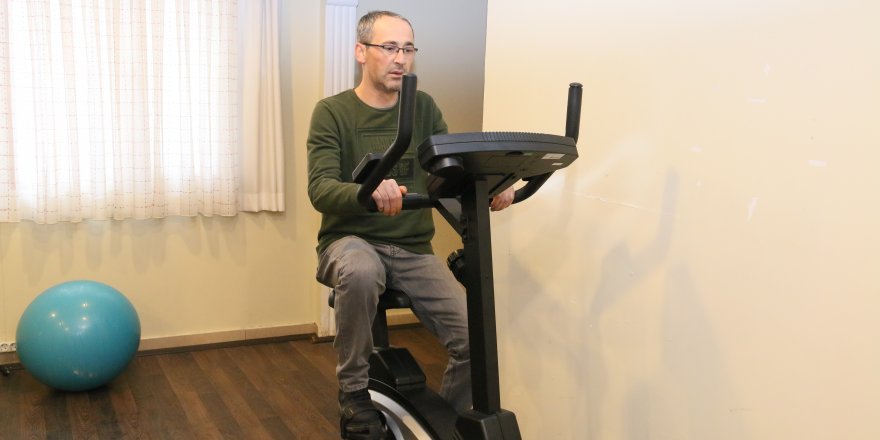 Şizofreni hastaları bu merkezde örgü örüp, spor yapıyor