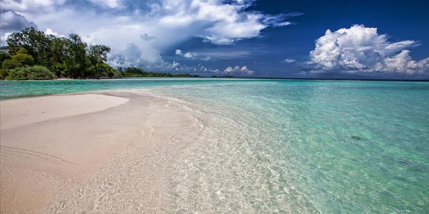 Endonezya'da deniz seviyesinin yükselmesi sonucu 2 ada su altında kaldı