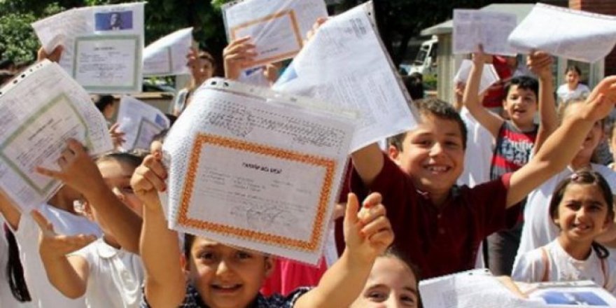 Ebeveynlere karne uyarısı: Yargı ve kıyastan uzak durun