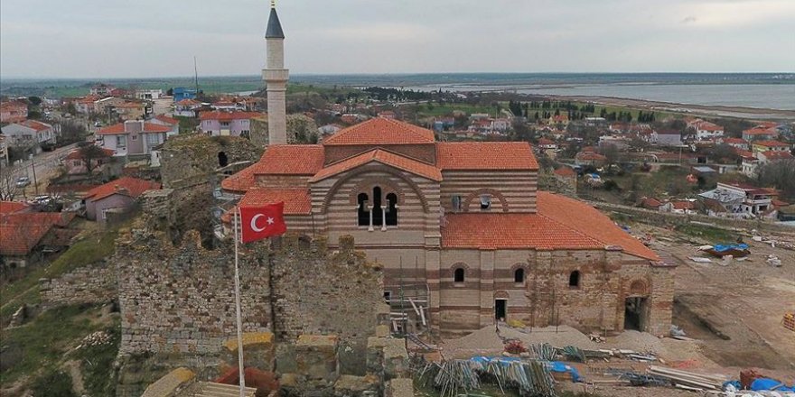 Vakıfların ayağa kaldırdığı sit alanındaki caminin bir köşesi müze olacak