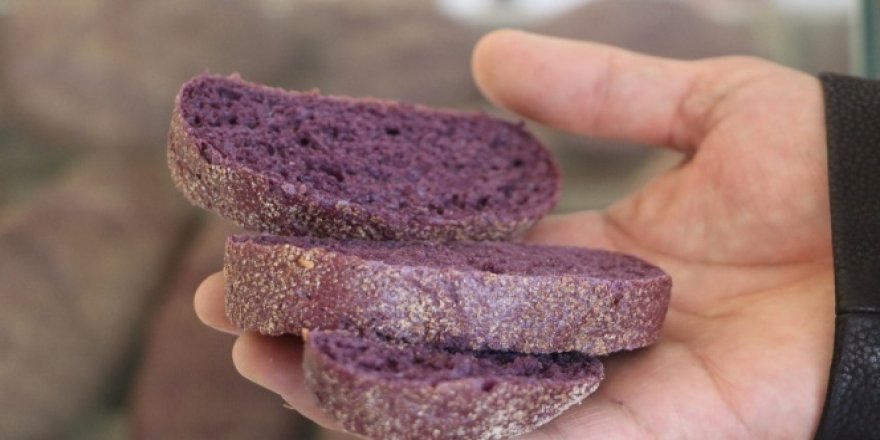 Faydası bol, rengi mor ekmek