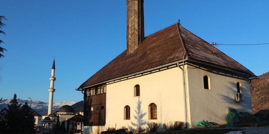 Karadağ'da inşa edilen ilk camide 5 asırdır ezanlar hiç susmadı