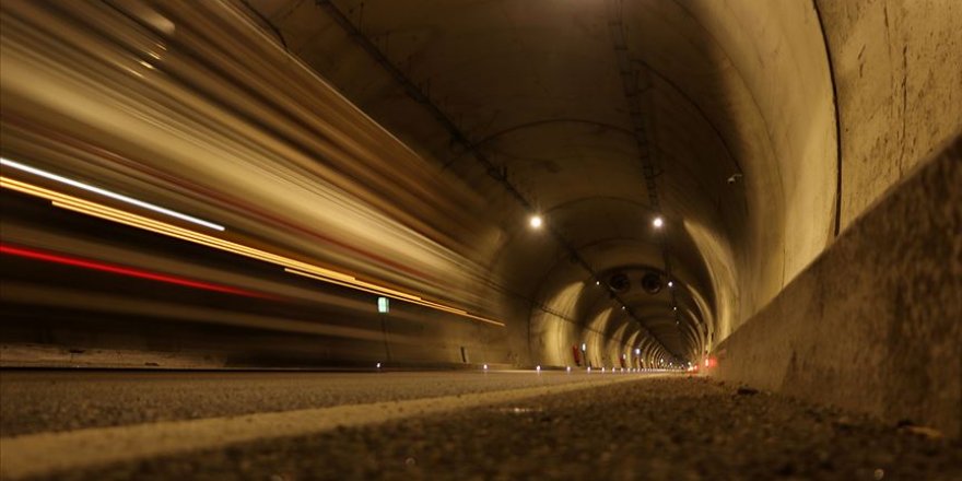 'Başı dumanlı Ilgaz'a yapılan tünelden 1 milyon 151 bin araç geçti