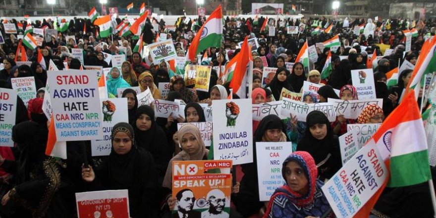Hindistan'da yasa karşıtı protestolar sürüyor
