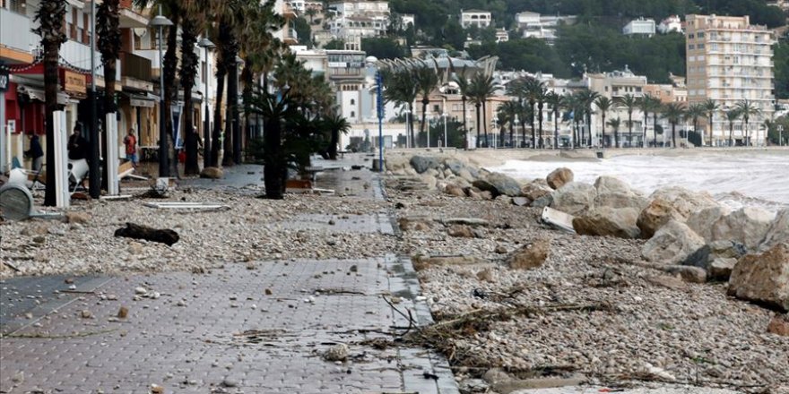 İspanya'da Gloria Kasırgasında dört kişi hayatını kaybetti