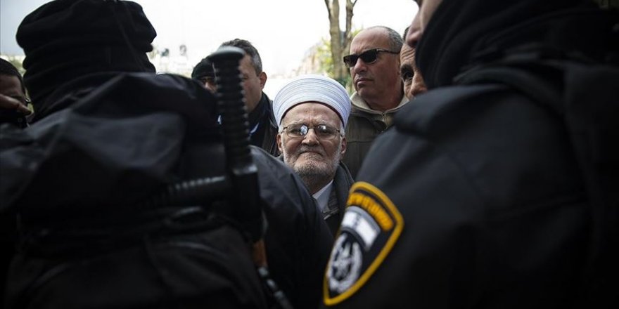 İsrail'den eski Kudüs müftüsüne 4 ay Mescid-i Aksa'ya giriş yasağı