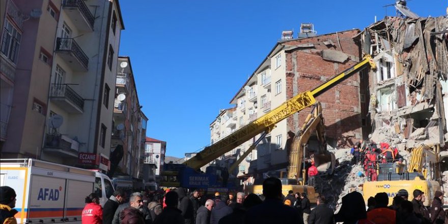 AFAD: Depremde yaralı sayısı 1234 oldu