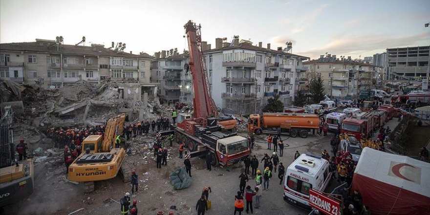 Elazığ depreminde ölenlerin sayısı 39'e yükseldi