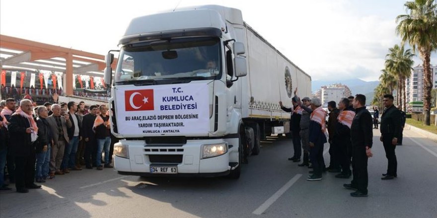 Kumluca'dan Elazığ'a 20 ton sebze ve meyve gönderildi