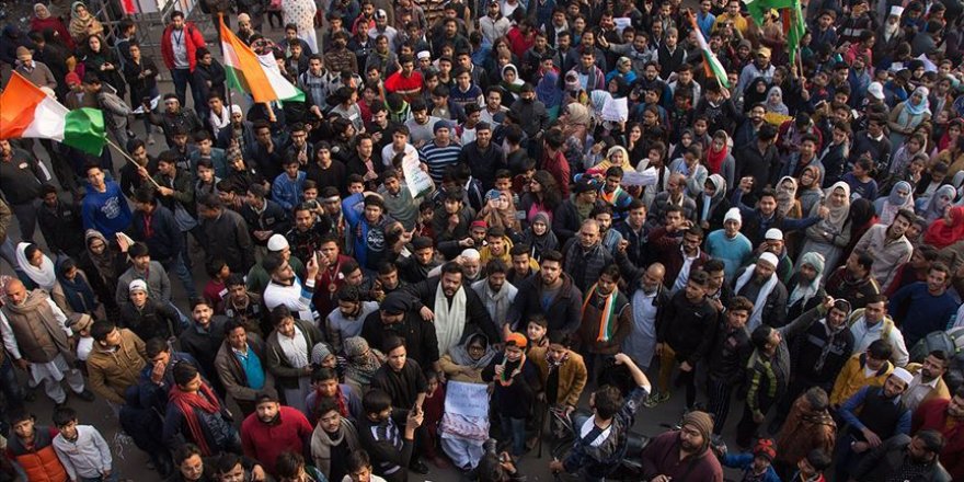 Yeni Delhi'de Vatandaşlık Yasası'ndaki değişiklik protesto edildi