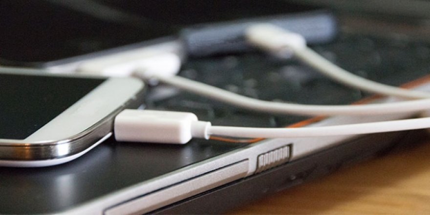 AP: Mobil cihazlara ortak bir şarj girişi belirlenmeli