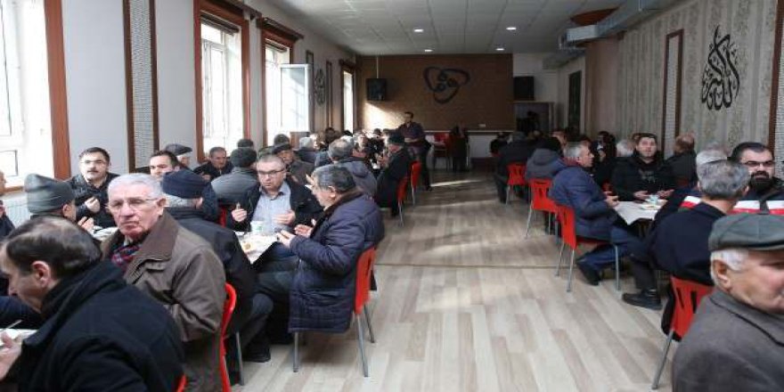 Depremde hayatını kaybedenler için Mevlid-i Şerif okutuldu