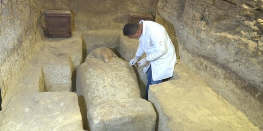 Mısır'da 3 bin yıllık mezarlar bulundu