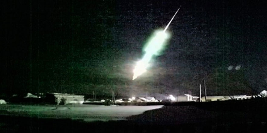 Rusya'ya göktaşı düştü