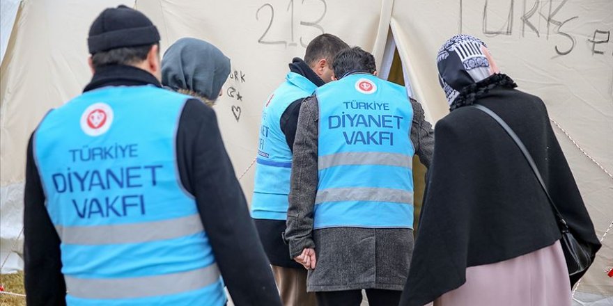 Diyanet'ten yaraların sarılması için depremzedelere manevi destek