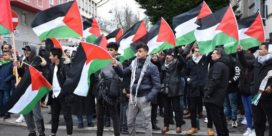 Avusturya'da Trump'ın sözde Orta Doğu barış planı protesto edildi