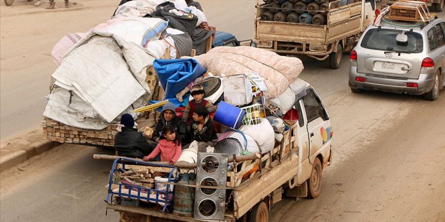 İdlib'de 2 günde 40 bin sivil daha yerinden edildi