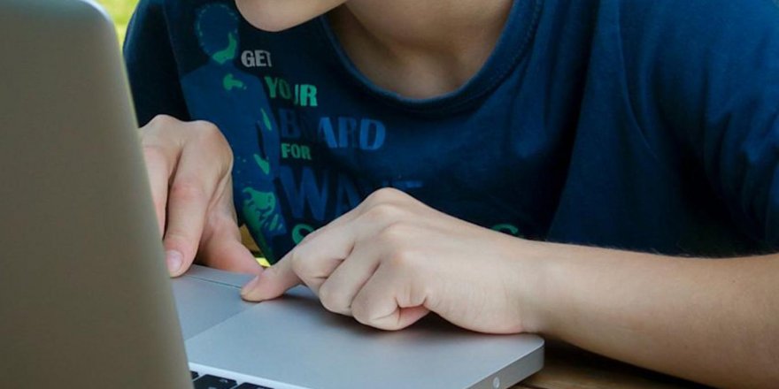 Çocukları internet bağımlılığından korumada uzman desteği büyük önem taşıyor