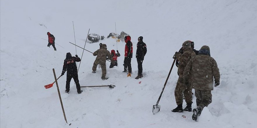 Kurtarma sırasında 'çığ gözetlemecisi' uyarısı