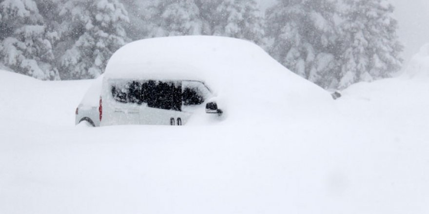 Uludağ'da kar kalınlığı 1,5 metreye ulaştı