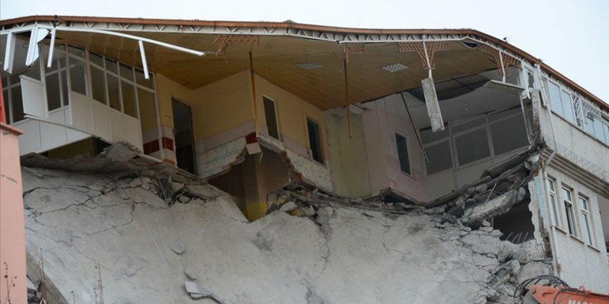 Malatya'da evi hasar gören veya yıkılanlara nakdi yardım ödemesi yapıldı