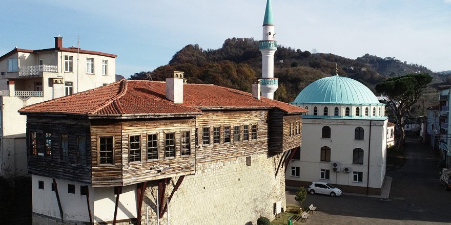 Karadeniz'in doğasıyla bütünleşen tarihi konak müzeye dönüşüyor