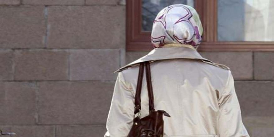 Almanya'da kadın savcı adaylarına mahkemede başörtüsü izni