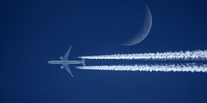 Türk hava sahasını saatte 232 uçak kullandı
