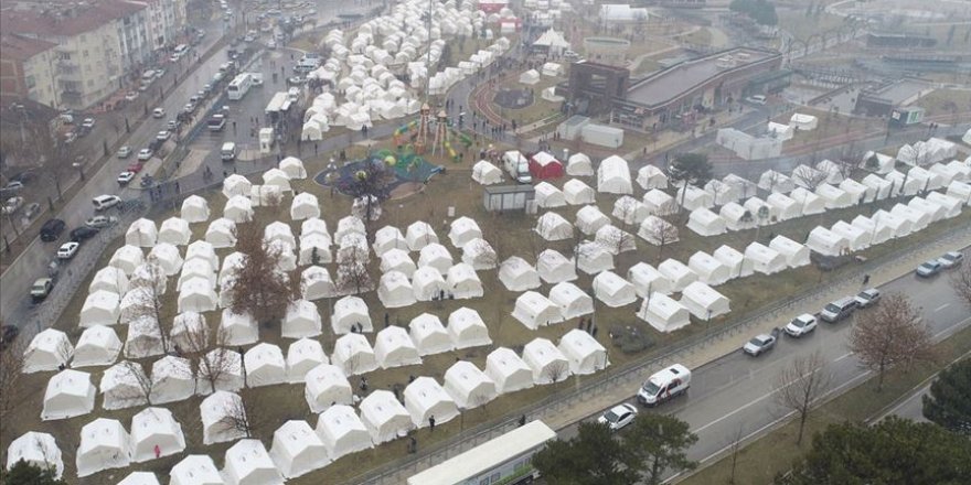 Elazığ ve Malatya'daki depremzedeler için 96 milyon liranın üzerinde yardım toplandı