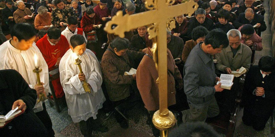 Çin'de Hıristiyanlara da baskı başladı
