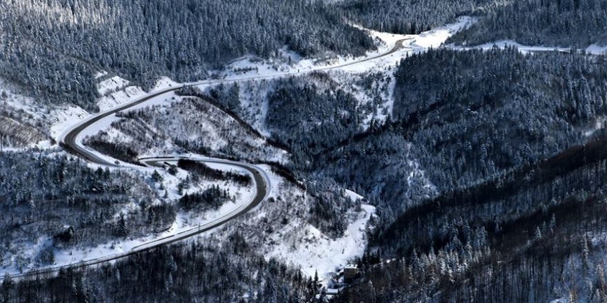 Kastamonu'da karla kaplı Küre Dağları görsel şölen sunuyor