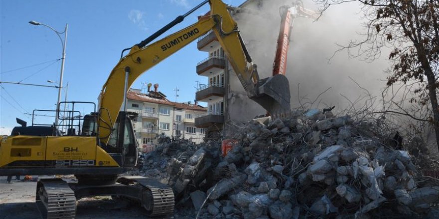 Malatya Valiliği: 6 bin 56 konut ağır hasarlı