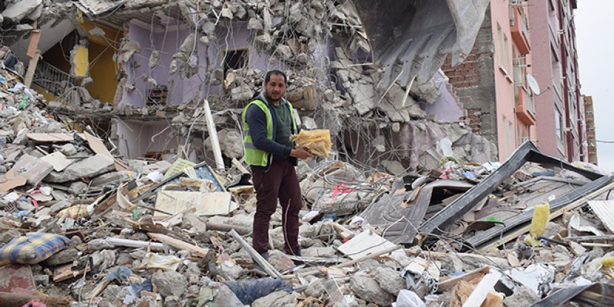 Kepçe operatörün Kur'an-ı Kerim hassasiyeti