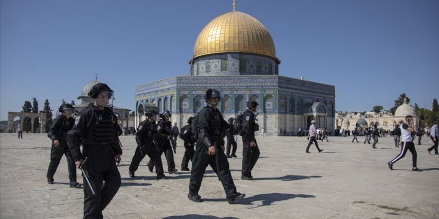 Fanatik Yahudilerden Mescid-i Aksa'ya baskın