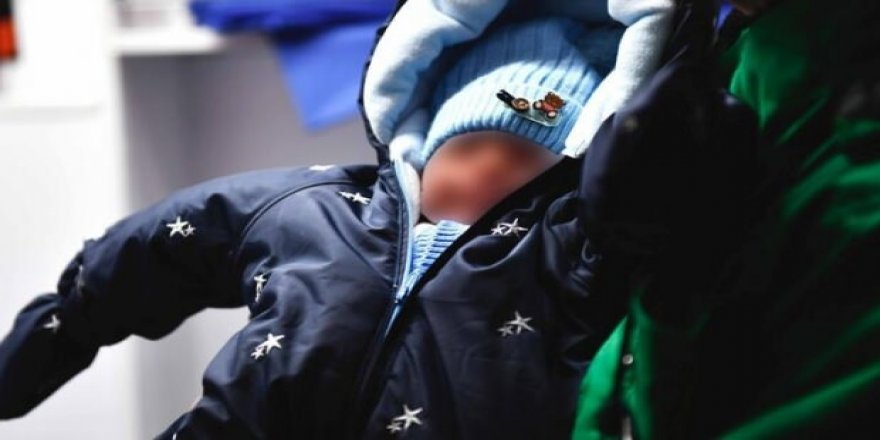 Bebeğini 13 bin dolara satmaya çalışan anne yakalandı