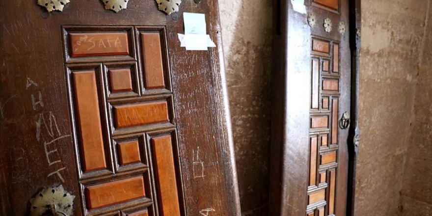 Selimiye'nin pencerelerine isim kazınmasıyla ilgili soruşturma başlatıldı