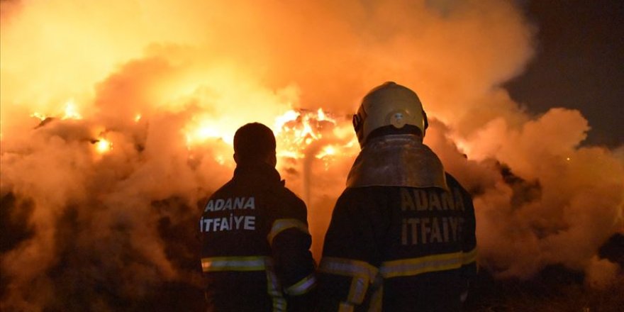 Adana'da pamuk yağı fabrikasındaki yangını söndürme çalışmaları devam ediyor